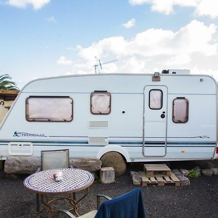Caravan Apartment Tinajo Eksteriør bilde